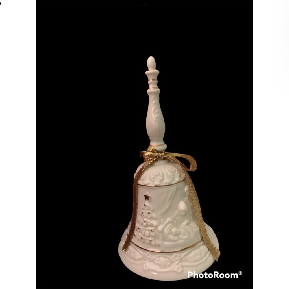 Home Trends Jade Porcelain Christmas Holiday Dinner Bell Gold Tone Detail..used